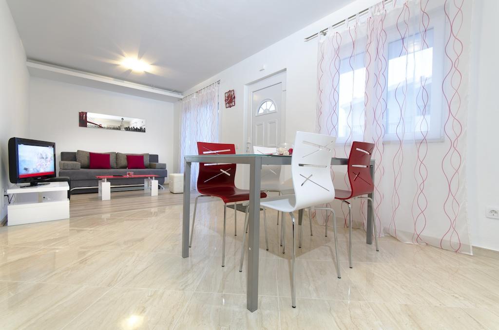 City Apartments Nada Makarska Chambre photo