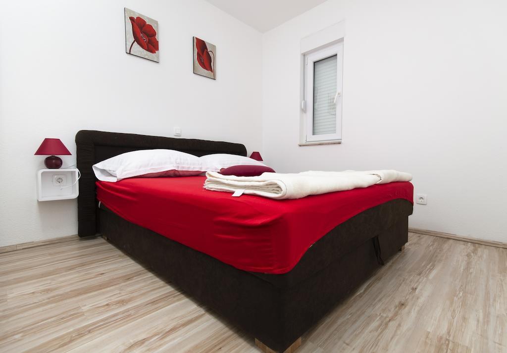 City Apartments Nada Makarska Chambre photo